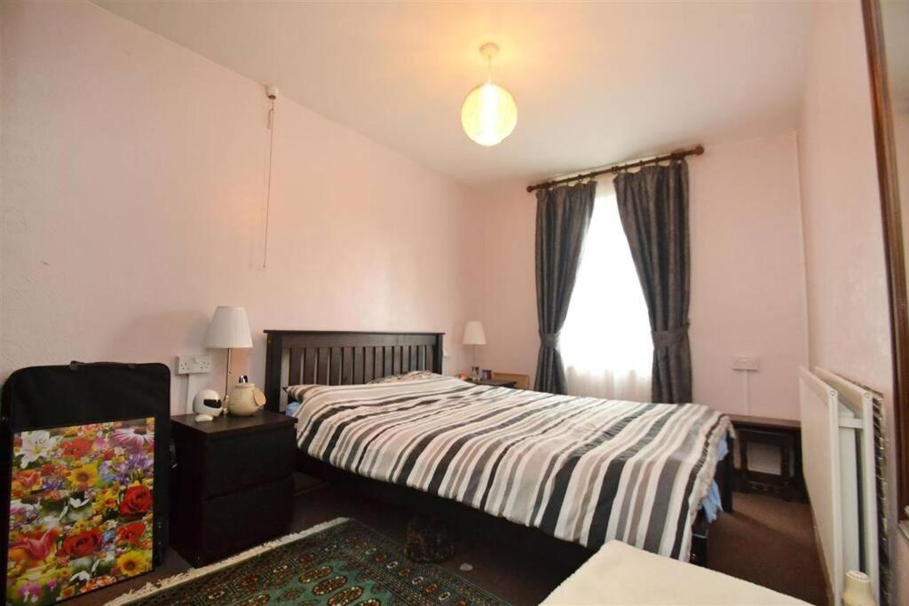 Lovely One Bed Apartment To Rent Londres Exterior foto